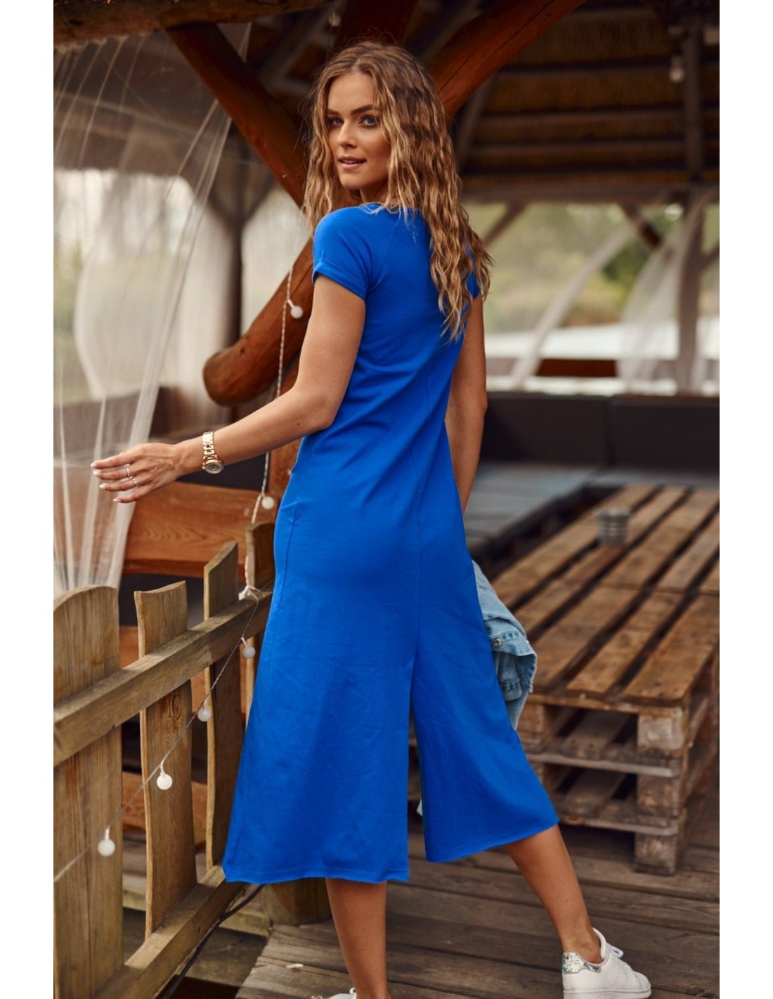 Cornflower blue dress with a longer back 9865 - Online store - Boutique